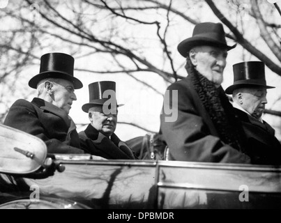 Warren Harding & Woodrow Wilson dans le chariot sur le chemin de l'investiture du président Harding 4 Mars 1921 Banque D'Images