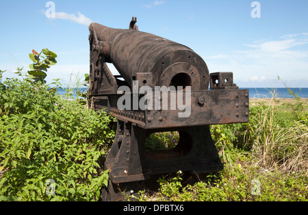 L'artillerie de la côte de rouiller canons datant des années 1870 qui garde l'entrée de la baie de La Havane, Morro Castle, cuba. Banque D'Images