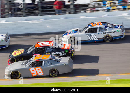 Daytona Beach, FL, USA. Jan 11, 2014. Daytona Beach, FL - Jan 11, 2014 : Chris Buescher (60) projets pendant les essais pré-saison à Thunder Daytona International Speedway de Daytona Beach, FL. Credit : csm/Alamy Live News Banque D'Images