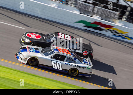 Daytona Beach, FL, USA. Jan 11, 2014. Daytona Beach, FL - Jan 11, 2014 : Chris Buescher (60) projets pendant les essais pré-saison à Thunder Daytona International Speedway de Daytona Beach, FL. Credit : csm/Alamy Live News Banque D'Images