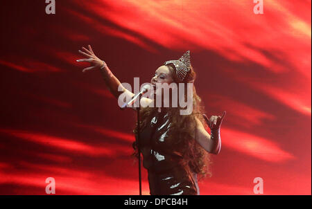 Nanjing, Jiangsu Province de la Chine. 12Th Jan, 2014. La chanteuse britannique Sarah Brightman fonctionne à son concert à Nanjing, capitale de la province de Jiangsu, Chine orientale, le 11 janvier 2014. Credit : Yan Minhang/Xinhua/Alamy Live News Banque D'Images