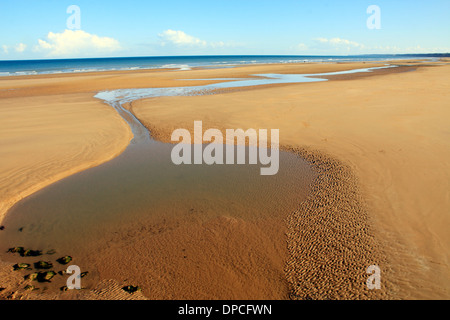 Omaha Beach qui est l'une des cinq plages du débarquement en Normandie France Banque D'Images