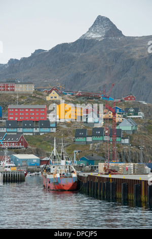 Le Groenland, Municipalité de Qeqqata, Sisimiut (aka Holsteinsborg), situé au-dessus du cercle arctique. Banque D'Images