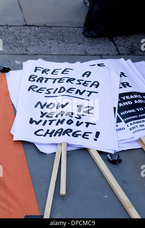 Protestation marquant le 12e anniversaire de l'ouverture de la prison extrajudiciaire à Guantánamo Bay Banque D'Images