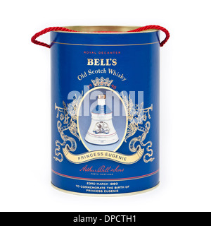 Bell's Old Scotch Whisky - porcelaine Royal Decantermade en boîte par Wade, commémorant la naissance de la princesse Eugénie (23/3/1990) Banque D'Images