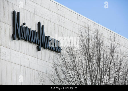 Washington DC, USA. 12Th Jan, 2014. Un magasin Neiman Marcus à Washington, D.C. le 12 janvier 2014. La vente des produits de luxe est la dernière chaîne de magasins à révèle un manquement à l'information de carte de crédit des clients. Credit : Kristoffer Tripplaar/Alamy Live News Banque D'Images