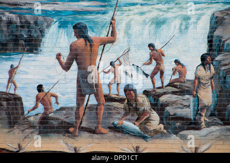 Lieux de pêche indienne ancienne murale, The Dalles, Columbia River Gorge National Scenic Area, New York Banque D'Images