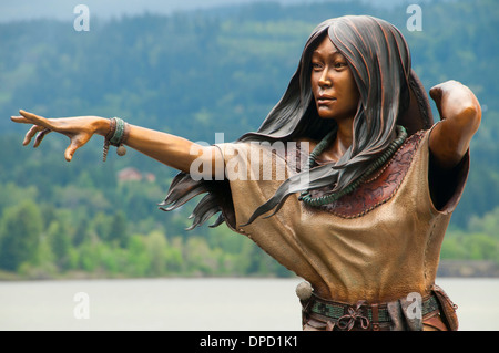 Sacagawea statue, Parc Marin de Cascade Locks, Cascade Locks, Columbia River Gorge National Scenic Area, New York Banque D'Images