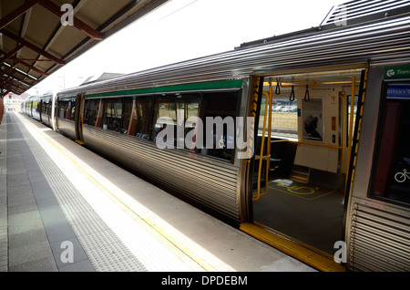 Un train de chemin de fer Transperth Station de Fremantle en Australie occidentale Banque D'Images