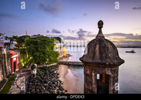 San Juan, Puerto Rico côte à Paseo de la Princesa. Banque D'Images