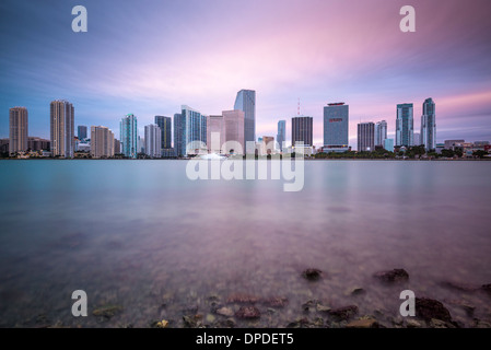 Miami, Floride, USA skyline at Biscayne Bay. Banque D'Images