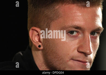 La Manga, de l'Allemagne. 13 Jan, 2014. Le Borussia Dortmund Marco Reus prend la parole à une conférence de presse à La Manga, Allemagne, 13 janvier 2014. L'équipe de Bundesliga allemande prépare en Espagne pour la seconde moitié de la saison. Photo :/dpa/Alamy Live News Banque D'Images