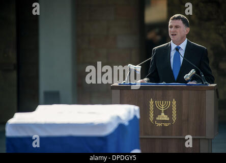 Jérusalem, Israël. 13 Jan, 2014. Le président de la Knesset (parlement) Yuli-Yoel Edelstein répond à une cérémonie commémorative de l'état de l'ancien Premier Ministre israélien Ariel Sharon à la Knesset (parlement) à Jérusalem.L'état service commémoratif a eu lieu ici le lundi, assisté par le Vice-président américain Joe Biden et le représentant du Quatuor, et l'ancien Premier ministre britannique Tony Blair. Source : Xinhua/Alamy Live News Banque D'Images