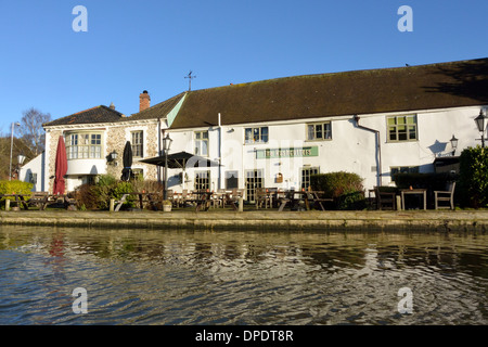 La Rushcutters pub à côté de la rivière Yare dans Thorpe St Andrew, Norwich, Norfolk, UK Banque D'Images