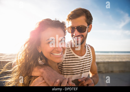 Jeune couple à San Diego beach Banque D'Images