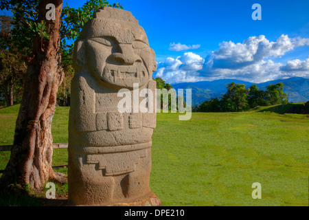 Ancienne statue et le parc archéologique de San Agustin Andes Colombie 3000 statues de la culture de l'année inconnue Banque D'Images