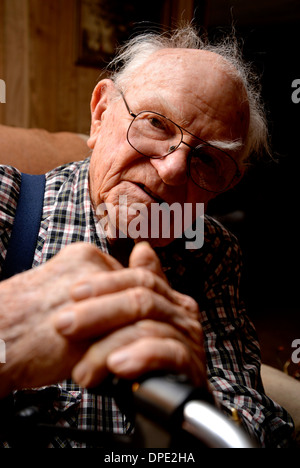 A 93 ans à son domicile. Banque D'Images