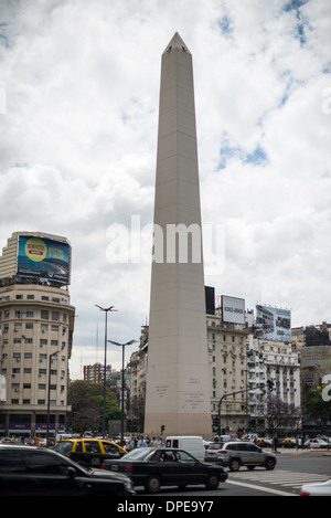 BUENOS AIRES, ARGENTINE - L'obélisque de Buenos Aires dans la Plaza de la República, au centre-ville de Buenos Aires, Argentine. Banque D'Images