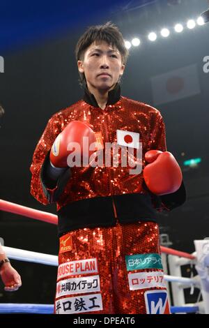 Tokyo, Japon. 6e déc, 2013. Naoya Inoue (JPN) Boxing : Naoya Inoue du Japon avant l'OPBF vacant titre poids-mouche combat au Ryogoku Kokugikan à Tokyo, au Japon . © Hiroaki Yamaguchi/AFLO/Alamy Live News Banque D'Images
