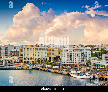 San Juan, Puerto Rico vieux toits de la ville. Banque D'Images