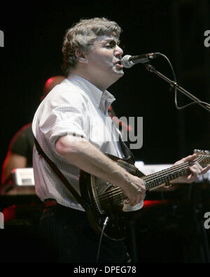 Jul 12, 2006 - Walker, Minnesota, USA - guitariste Steve Miller performes dans la piscine classic rock festival Moondance Jam 2006. (Crédit Image : © Bruce Crummy/ZUMA Press) Banque D'Images