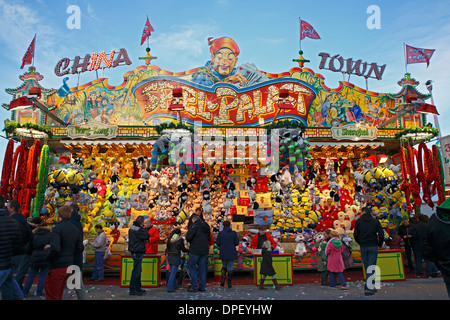 Spielpalast China Town stand tombola sur le Hamburger Dom, Winterdom, 2013, Heiligengeistfeld, St Pauli, Hambourg, Allemagne Banque D'Images