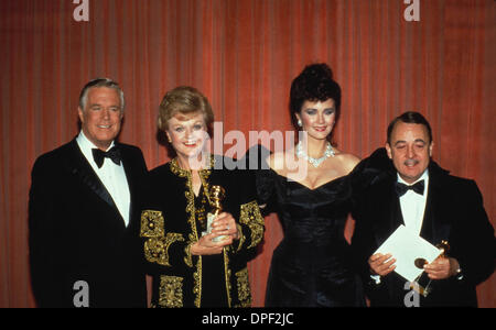 25 septembre 2006 - Angela Lansbury AVEC GEORGE PEPPARD , LYNDA CARTER ET JOHN HILLERMAN 1985.F0432 Analyse.FOURNI PAR PHOTOS, INC. (Crédit Image : © Globe Photos/ZUMApress.com) Banque D'Images