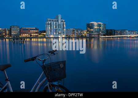 Bord de l'eau au crépuscule, Copenhague, Danemark Banque D'Images