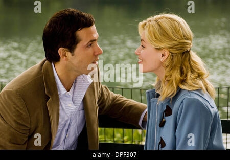 12 octobre 2006 - Ryan Reynolds (VA) et Elizabeth Hayes (banques) Emily étoile dans certainement, peut-être..FOURNI PAR ES- PHOTOS, INC..TV-FILM STILL.K57714ES (crédit Image : © Globe Photos/ZUMApress.com) Banque D'Images