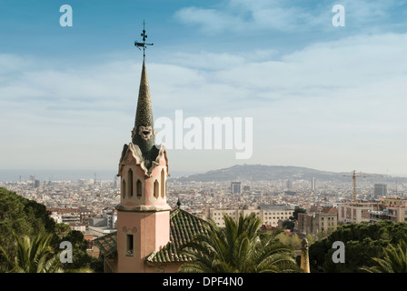 Vue de la ville de Parc Guell, Barcelone, Espagne Banque D'Images