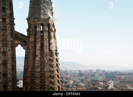 Vue de la ville et le détail de la Sagrada Familia, Barcelone, Espagne Banque D'Images