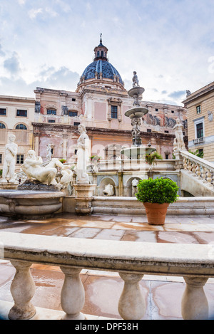 Fontaine Pretoria (Fontana Pretoria) dans la Piazza Pretoria Pretoria (Square), Palerme, Sicile, Italie, Europe Banque D'Images