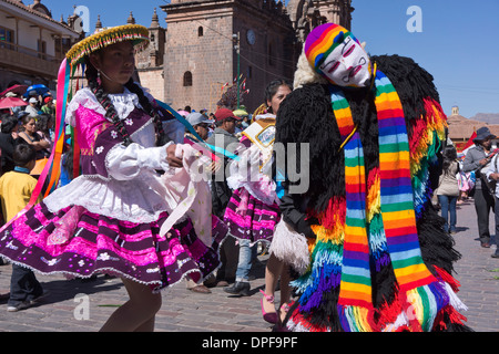 La fête du Corpus Christi, la plus importante fête religieuse au Pérou, qui a eu lieu à Cuzco, Pérou, Amérique du Sud Banque D'Images