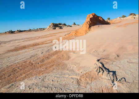 Murs de la Chine, une série de lunettes dans le parc national de Mungo, Région des lacs Willandra, Site de l'UNESCO, Victoria, Australie Banque D'Images