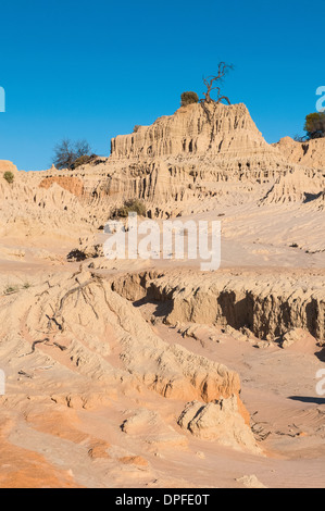 Murs de la Chine, une série de lunettes dans le parc national de Mungo, Région des lacs Willandra, Site de l'UNESCO, Victoria, Australie Banque D'Images