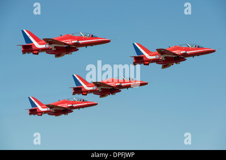 La Royal Air Force britannique, l'équipe de voltige aérienne militaire afficher les flèches rouges Enid groupe de quatre avions affichage à l'RIAT Banque D'Images