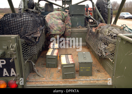 Munitions munitions munitions munitions poudre balles fusées bombe des caisses de munitions coquilles rondes de 7,62 mm. Banque D'Images