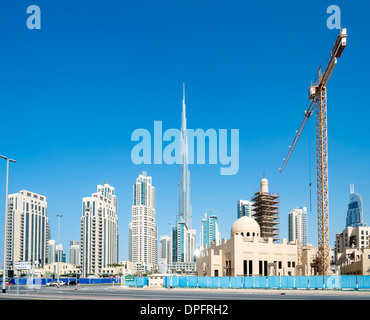 De nouveaux gratte-ciel en construction à de nouvelles affaires et résidentiel commercial Bay à Dubaï Émirats Arabes Unis Banque D'Images