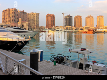 Le Pearl Marina, Doha, Qatar Banque D'Images