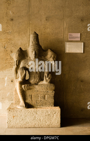 Une ancienne idole de Vishnu dans le Musée du gouvernement à Chandigarh Banque D'Images