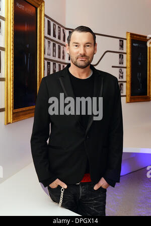 Berlin, Allemagne. 14Th Jan, 2014. Designer Michael Michalsky pose au cours de la présentation de la nouvelle agence "Modèles cFit' à Berlin, Allemagne, le 14 janvier 2014. Photo : Jens Kalaene/dpa/Alamy Live News Banque D'Images