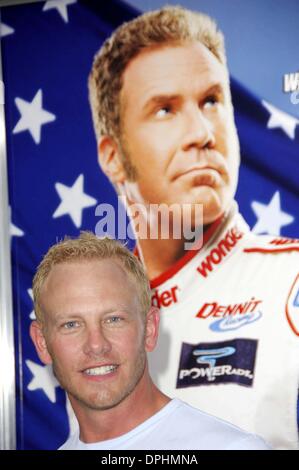 26 juillet 2006 - Hollywood, Californie, États-Unis - K49130MGE .LOS ANGELES, CA le 26 juillet 2006 (SSI) - IAN ZIERING -.lors de la première du nouveau film de Columbia Pictures, TALLADEGA NIGHTS : The Ballad of Ricky Bobby tenue à Graumann's Chinese Theater, le 26 juillet 2006, à Los Angeles. . - IAN ZIERING(Image Crédit : © Michael Germana/Globe Photos/ZUMAPRESS.com) Banque D'Images