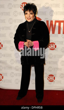 21 mars 2006 - Hollywood, Californie, États-Unis - LOS ANGELES, CA 21 MARS 2006 (SSI) - -.L'actrice Liza Minnelli pose pour les photographes, lors de la première de la restauré et re-masterisé 1972 Bob Fosse PLAT AVEC UN ÉVÉNEMENT concert LIZA Z, tenue à la salle de projection de la MGM, le 21 mars 2006, à Century City, Los Angeles. / Images Super Star.K47278MG.(Image Crédit : © Michael Germana/Globe P Banque D'Images