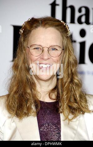 31 octobre 2006 - Hollywood, Californie, États-Unis - Lindsay Doran lors de la première du nouveau film de Columbia Pictures, plus étrange que la fiction s'est tenue à la Mann Village Theatre, le 30 octobre 2006, à Los Angeles.. / K50508MGE(Credit Image : © Michael Germana/Globe Photos/ZUMAPRESS.com) Banque D'Images