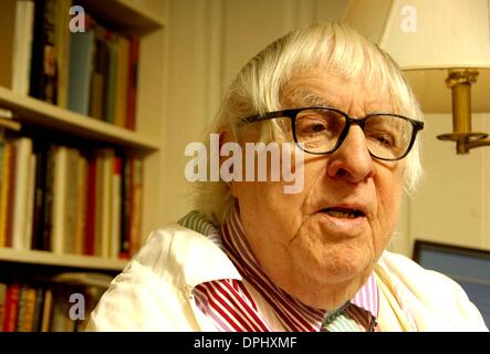 26 avril 2006 - Hollywood, Californie, États-Unis - K47792MG.Auteur Ray Bradbury Cheviot Hills, Los Angeles, Californie. .04-26-2006. / 2006(Credit Image : © Michael Germana/Globe Photos/ZUMAPRESS.com) Banque D'Images
