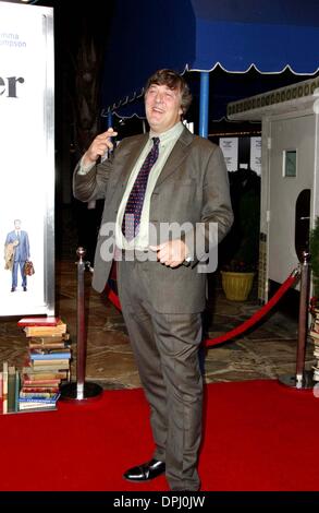 31 octobre 2006 - Hollywood, Californie, États-Unis - Stephen Fry lors de la première du nouveau film de Columbia Pictures, plus étrange que la fiction s'est tenue à la Mann Village Theatre, le 30 octobre 2006, à Los Angeles.. / K50508MGE(Credit Image : © Michael Germana/Globe Photos/ZUMAPRESS.com) Banque D'Images