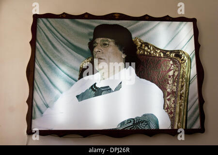 Mar. 08, 2006 - Tripoli (Libye) - Le Colonel Mouammar Kadhafi vu les représentations autour de Tripoli au cours du 36ème anniversaire de la révolution. (Crédit Image : ©/ZUMAPRESS.com) Lukasova Veronika Banque D'Images