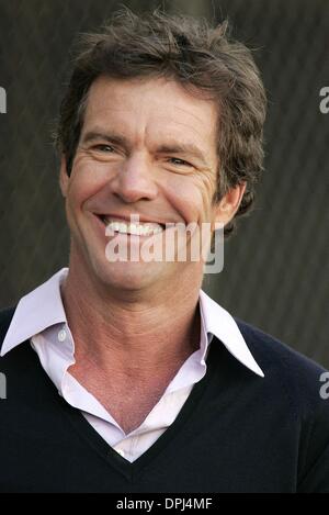 10 janvier 2006 - Hollywood, Los Angeles, USA - Dennis Quaid.acteur.Dennis Quaid, Walk of Fame.HOLLYWOOD, LOS ANGELES, USA.16-Nov-05.LAP60711.K46239.(Image Crédit : © Globe Photos/ZUMAPRESS.com) Banque D'Images