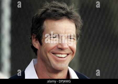 10 janvier 2006 - Hollywood, Los Angeles, USA - Dennis Quaid.acteur.Dennis Quaid, Walk of Fame.HOLLYWOOD, LOS ANGELES, USA.16-Nov-05.LAP60710.K46239.(Image Crédit : © Globe Photos/ZUMAPRESS.com) Banque D'Images