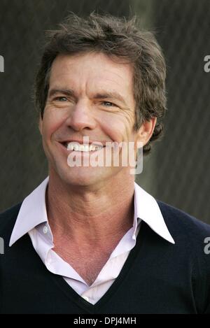 10 janvier 2006 - Hollywood, Los Angeles, USA - Dennis Quaid.acteur.Dennis Quaid, Walk of Fame.HOLLYWOOD, LOS ANGELES, USA.16-Nov-05.LAP60709.K46239.(Image Crédit : © Globe Photos/ZUMAPRESS.com) Banque D'Images